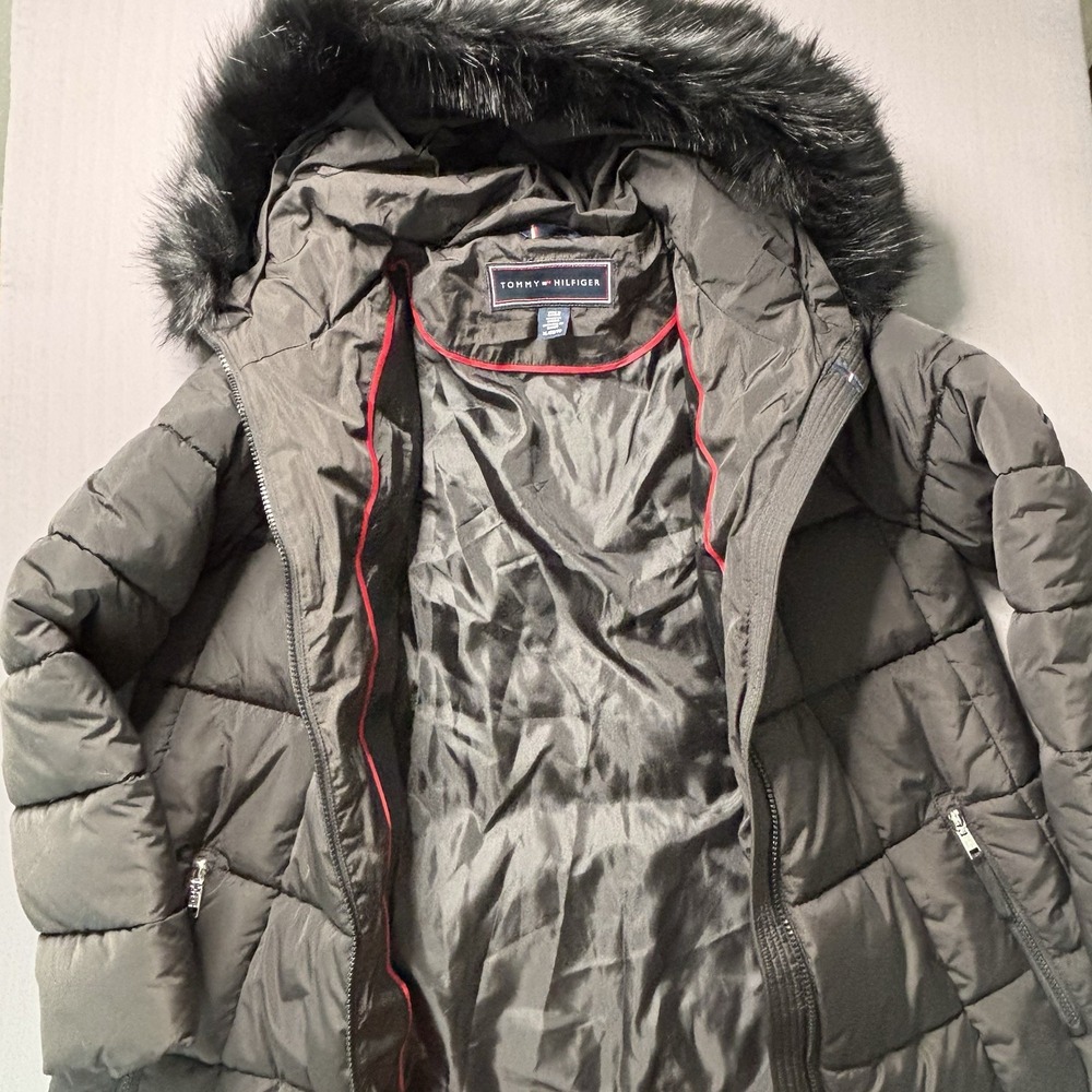 Tommy Hilfiger Women's Black Heavy Weight Puffer Jacket Hooded Faux Fur Size XL - Picture 10 of 13